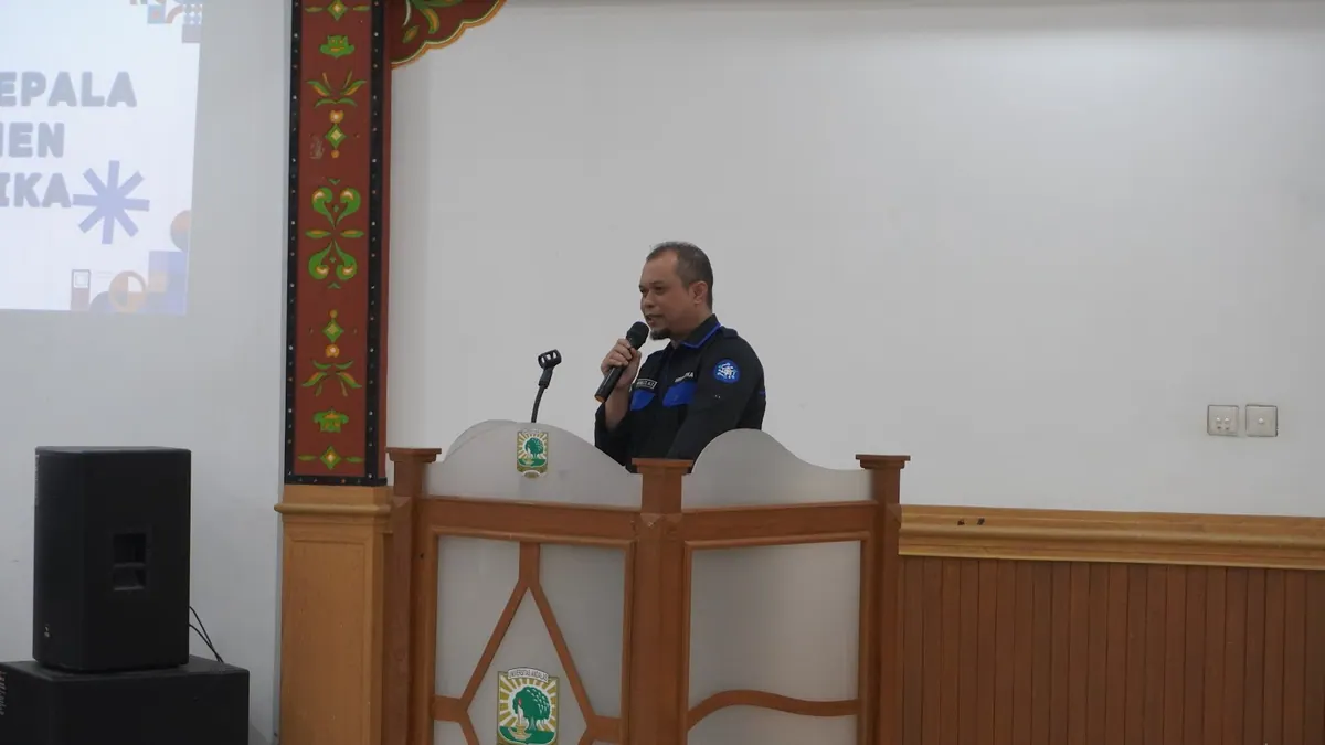 Pembukaan FESTIKA oleh ketua program studi.